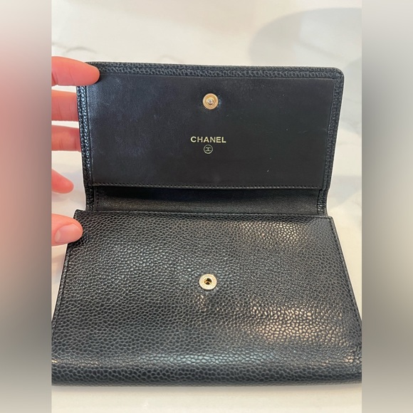 CHANEL CC Logo Trifold Wallet Purse Caviar Skin Leather Black - Picture 2 of 7
